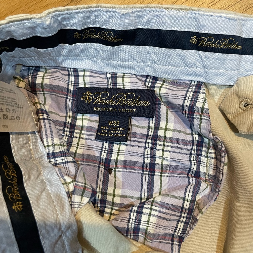 Brooks Brothers Burmuda Cotton Khaki Shorts Size 32 Men’s - Picture 3 of 4